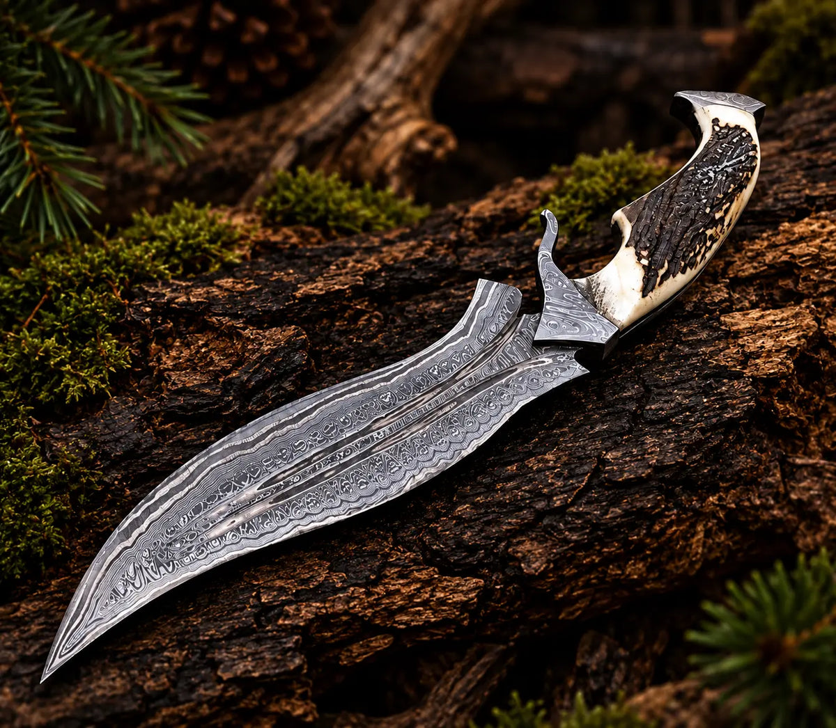 Copper Damascus curved blade pattern close-up on Bowie knife