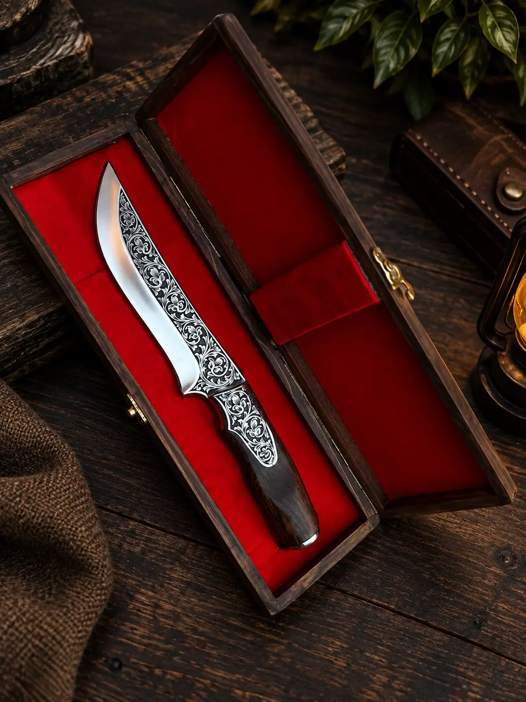 Ornate  Hunting Knife – Engraved Blade, Luxury Gift Box Lycan Handmade Style